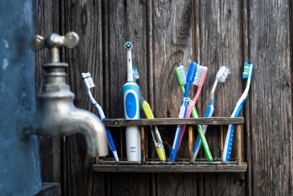How To Choose The Right Toothbrush For Yourself ?